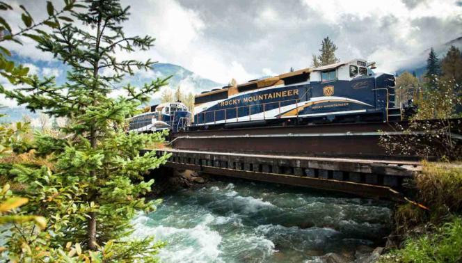 CANADA - ROCKY MOUNTAINEER TRAIN